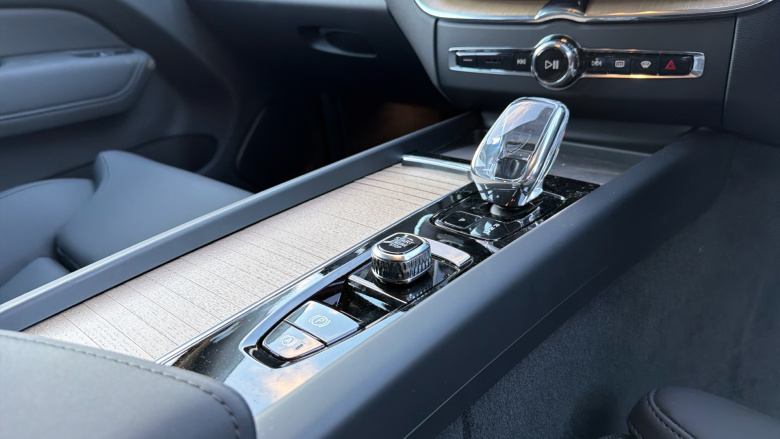 Volvo XC60 2.0 B5P Plus Dark 5dr AWD Geartronic Petrol Estate